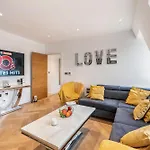 Panoramic Perfection Marble Arch 2Br Penthouse 74