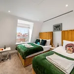 Panoramic Perfection Marble Arch 2Br Penthouse 74