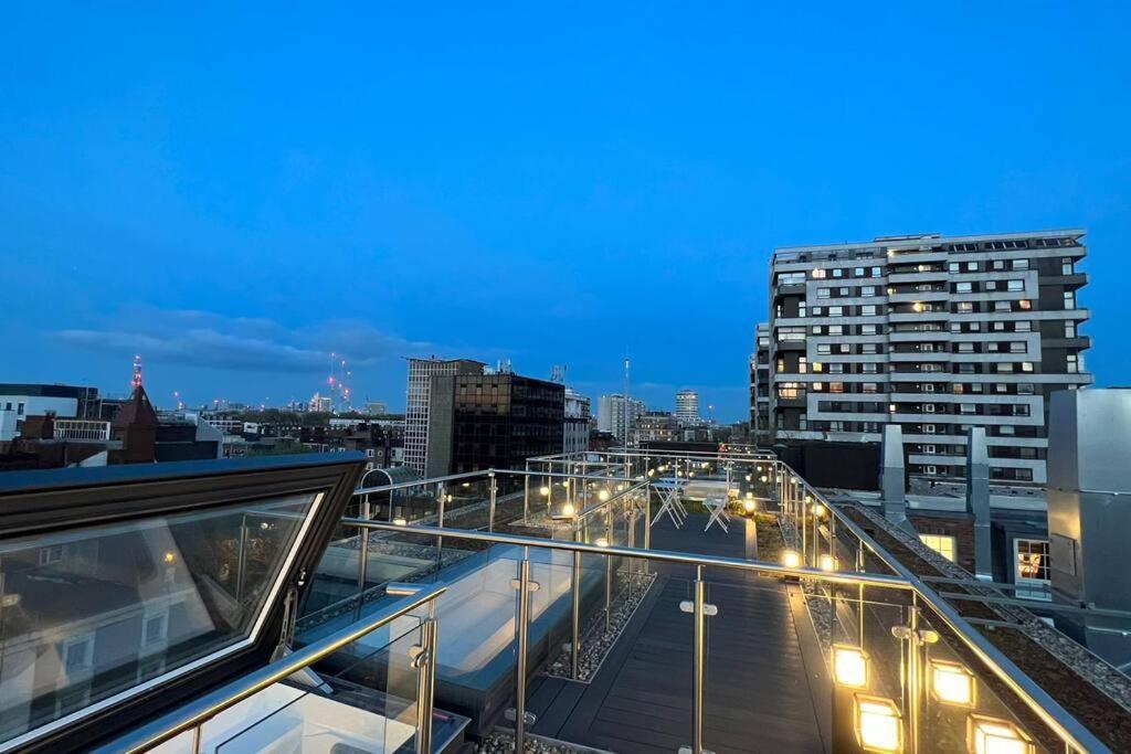 Panoramic Perfection Marble Arch 2br Penthouse 74