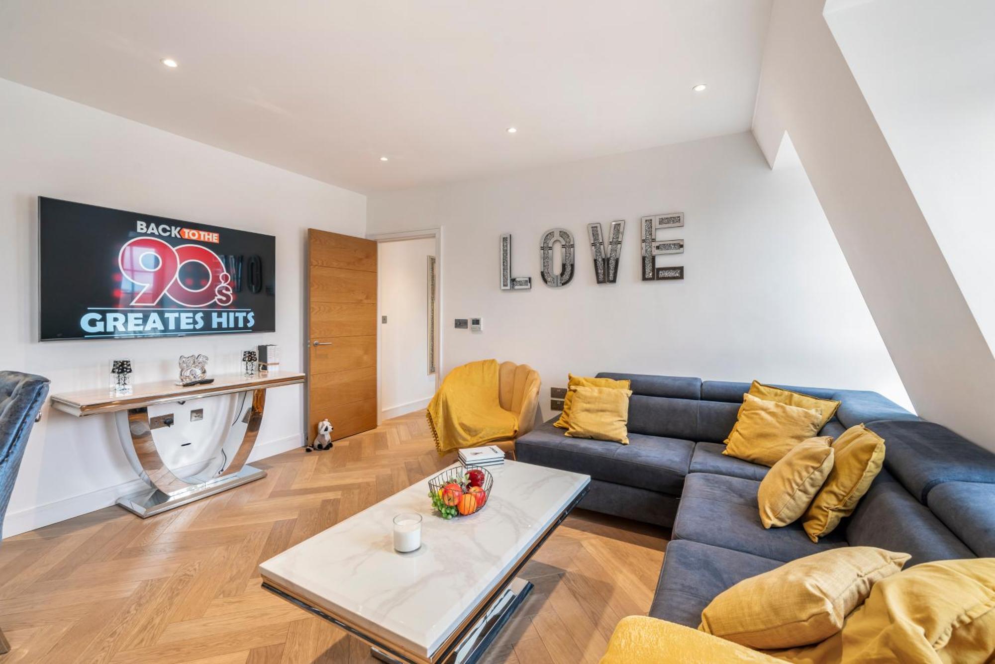 Panoramic Perfection Marble Arch 2br Penthouse 74 *